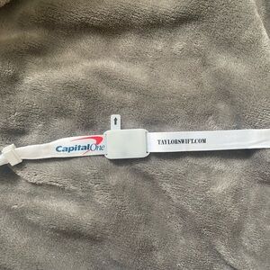 TAYLOR SWIFT Eras Tour Light Up bracelet!